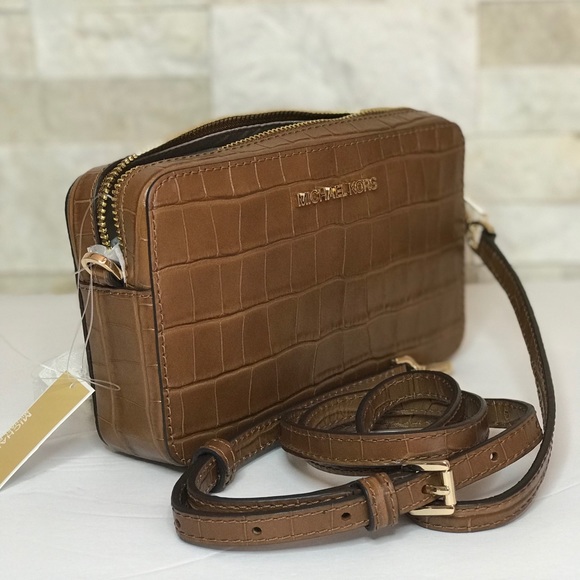 Michael Kors Handbags - Michael Kors Jet Set Item MD Belt Bag XBody